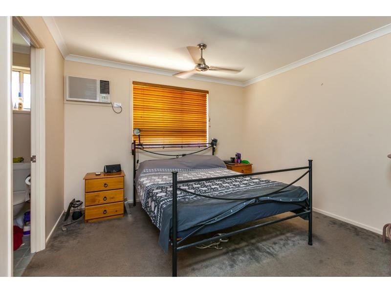 24 Limpus Avenue, Keppel Sands QLD 4702