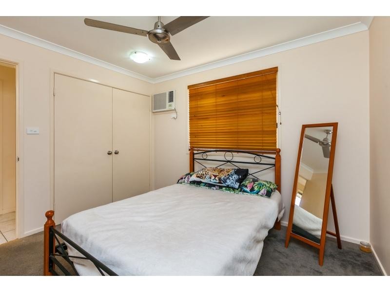 24 Limpus Avenue, Keppel Sands QLD 4702