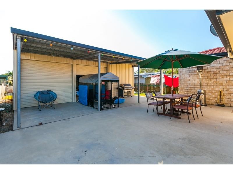 24 Limpus Avenue, Keppel Sands QLD 4702