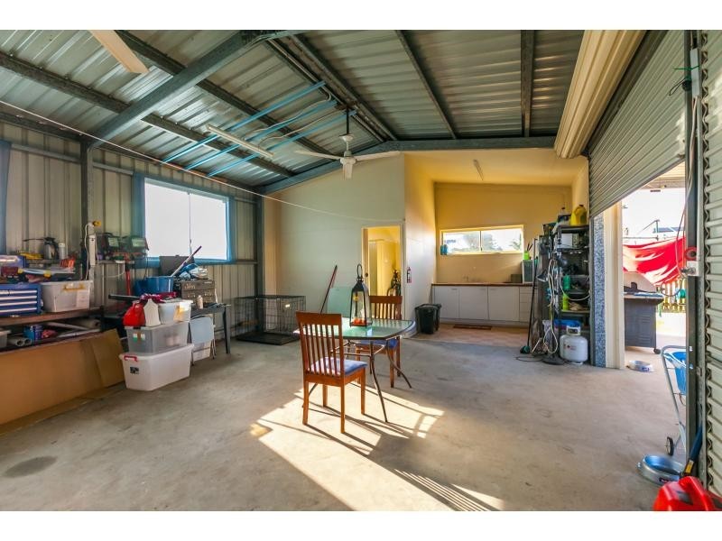 24 Limpus Avenue, Keppel Sands QLD 4702