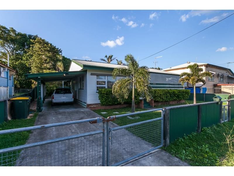 81 Armstrong Street, Berserker QLD 4701