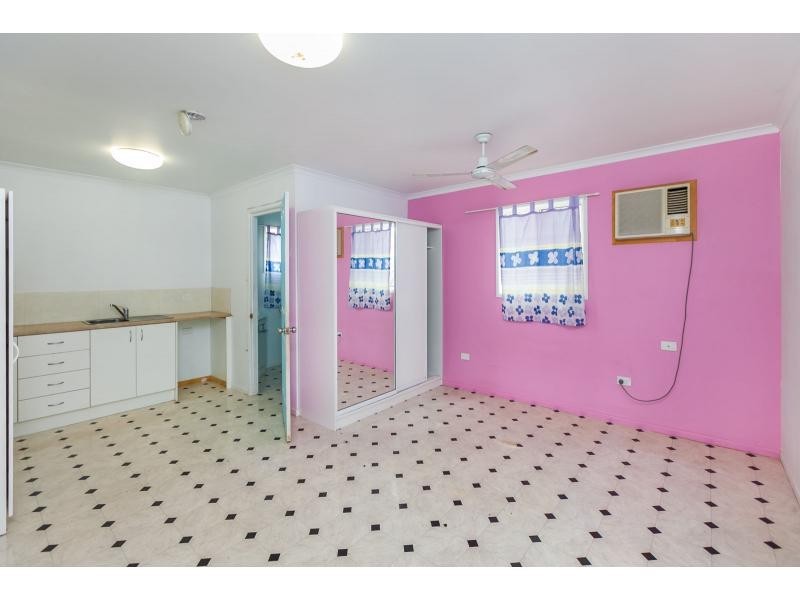 40 Underwood Street, Park Avenue QLD 4701