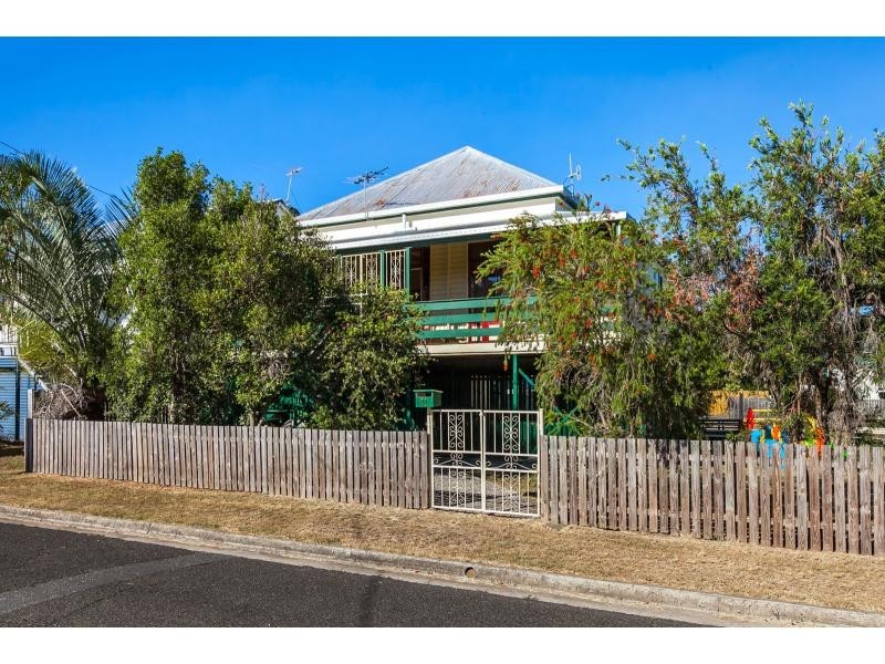 11 Arnold Street, Allenstown QLD 4700