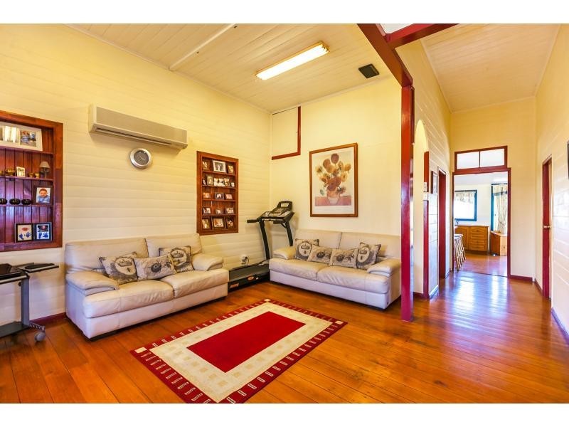 11 Arnold Street, Allenstown QLD 4700