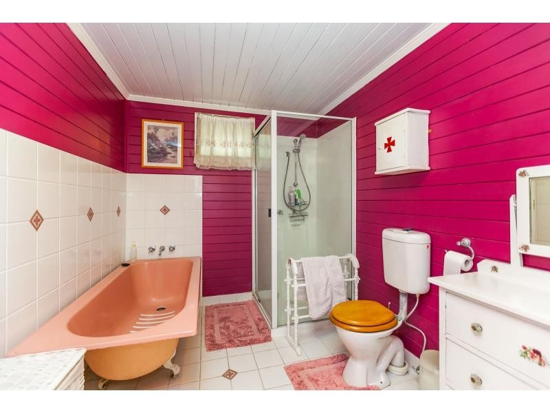 11 Arnold Street, Allenstown QLD 4700