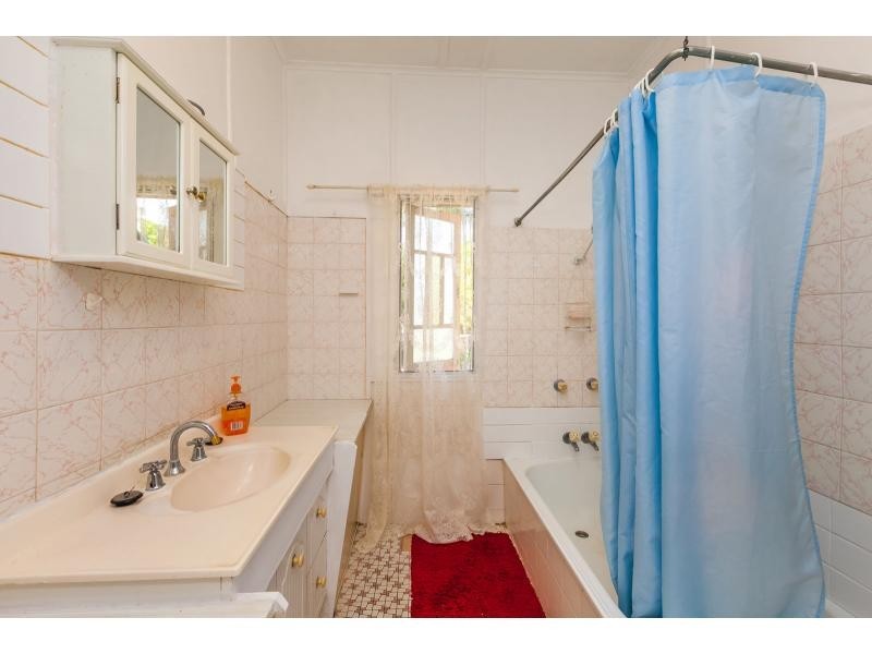 26 Burnett Street, Berserker QLD 4701