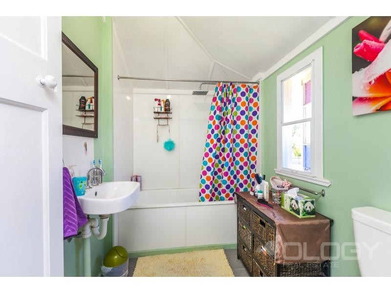 21 Burnett Street, Berserker QLD 4701