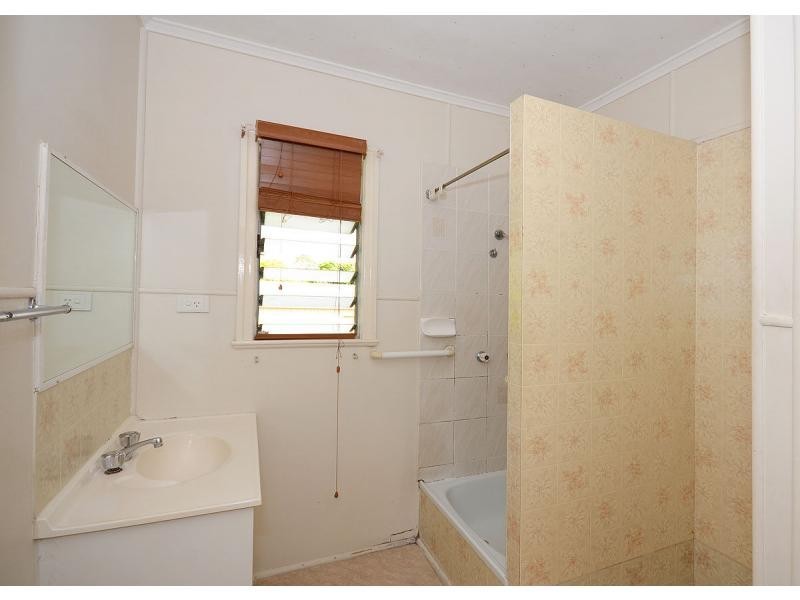 70 Aldridge Street, Maryborough QLD 4650