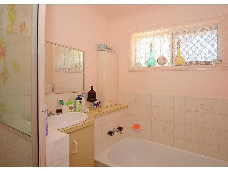 61 Loretto Drive, Oakhurst QLD 4650