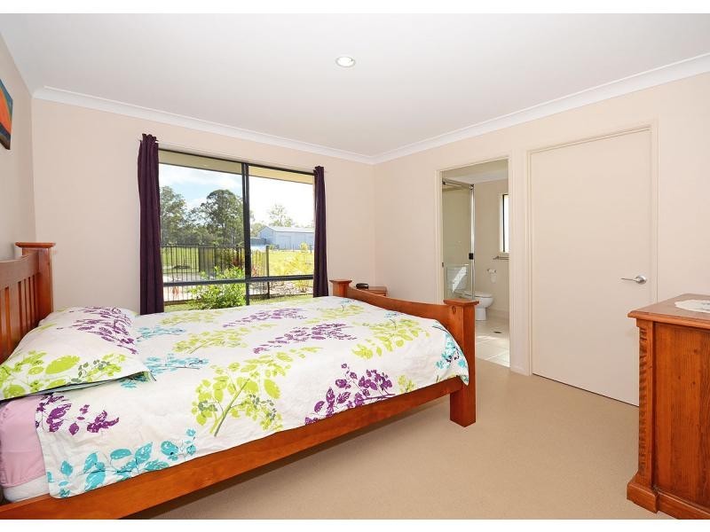 29 Westwood Way, Oakhurst QLD 4650