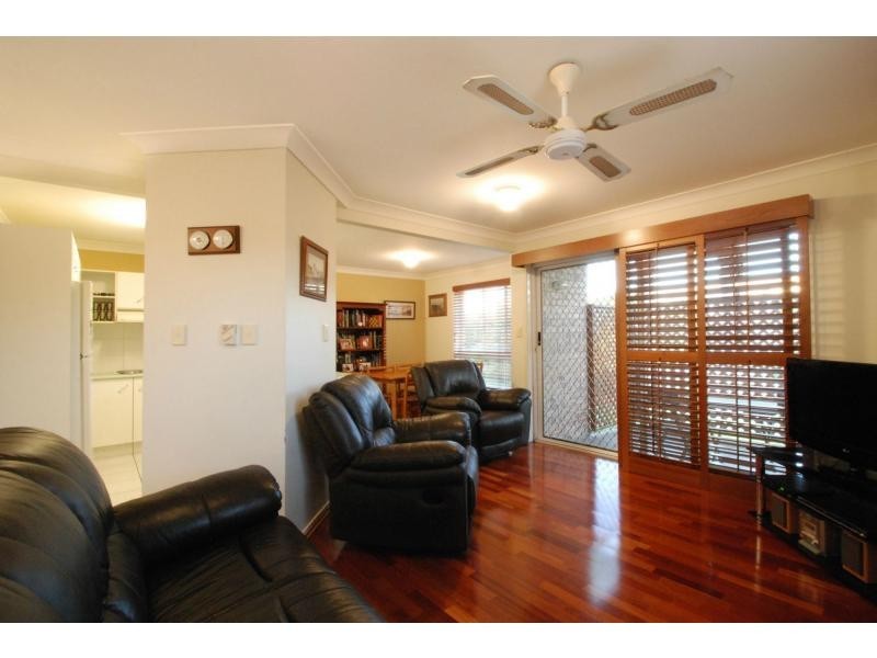 2/1 Lowood Court, Burleigh Waters QLD 4220