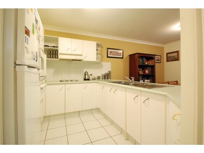 2/1 Lowood Court, Burleigh Waters QLD 4220
