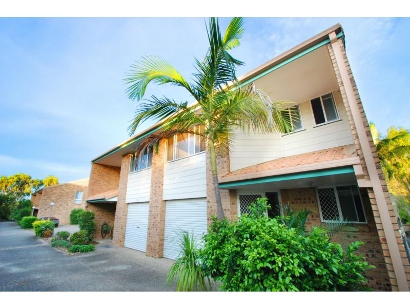 2/1 Lowood Court, Burleigh Waters QLD 4220