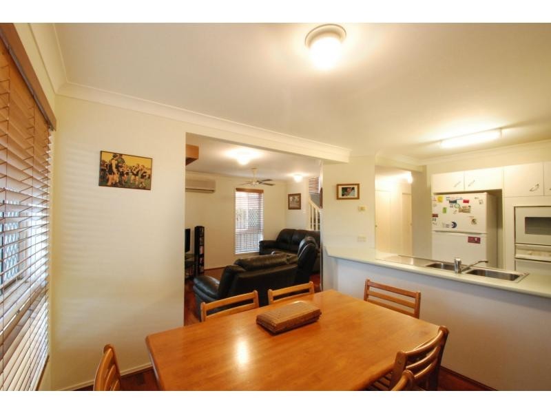 2/1 Lowood Court, Burleigh Waters QLD 4220