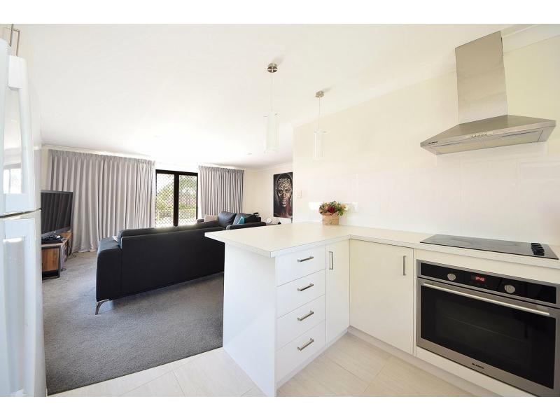 6/40 Oceanic Drive, Mermaid Waters QLD 4218