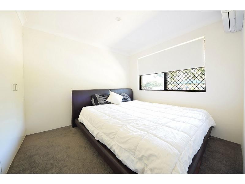 6/40 Oceanic Drive, Mermaid Waters QLD 4218