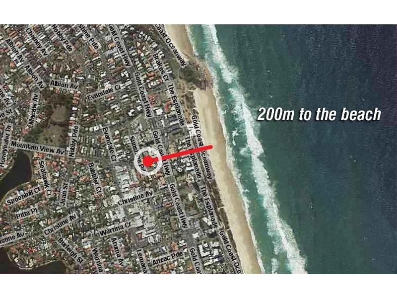 1/5 Mountain View Avenue, Miami QLD 4220