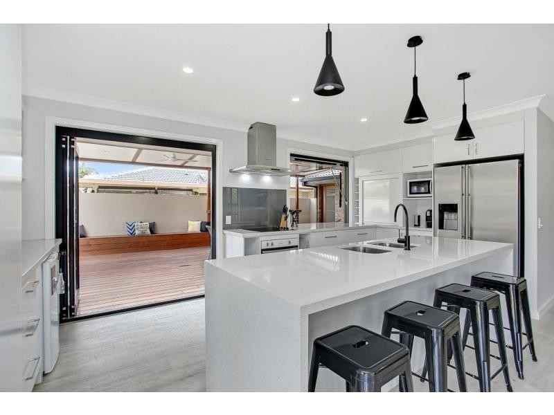 123 Mattocks Road, Burleigh Waters QLD 4220