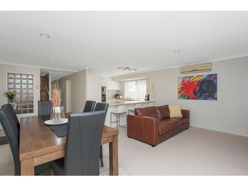 80 Coronet Crescent, Burleigh Waters QLD 4220