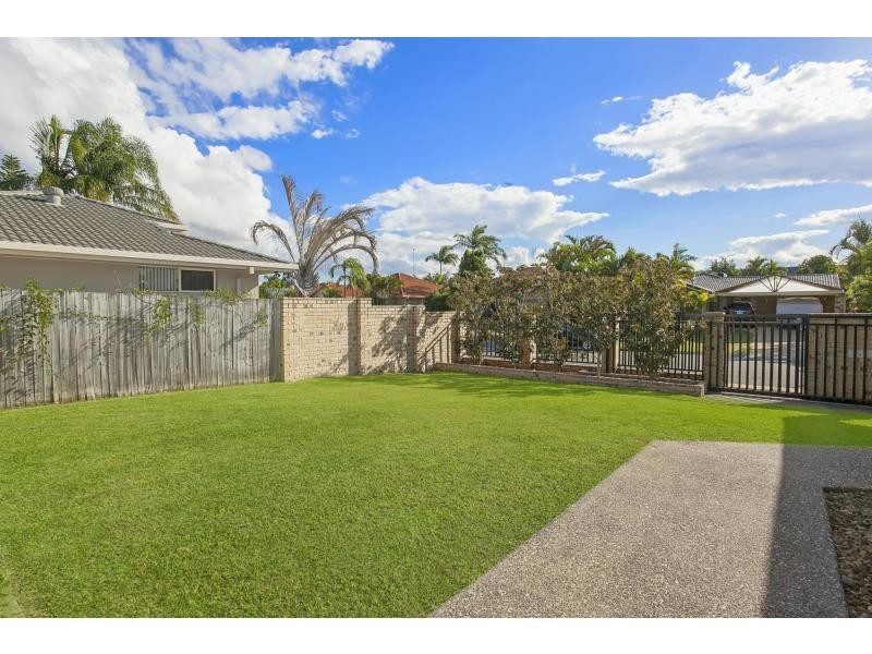 80 Coronet Crescent, Burleigh Waters QLD 4220