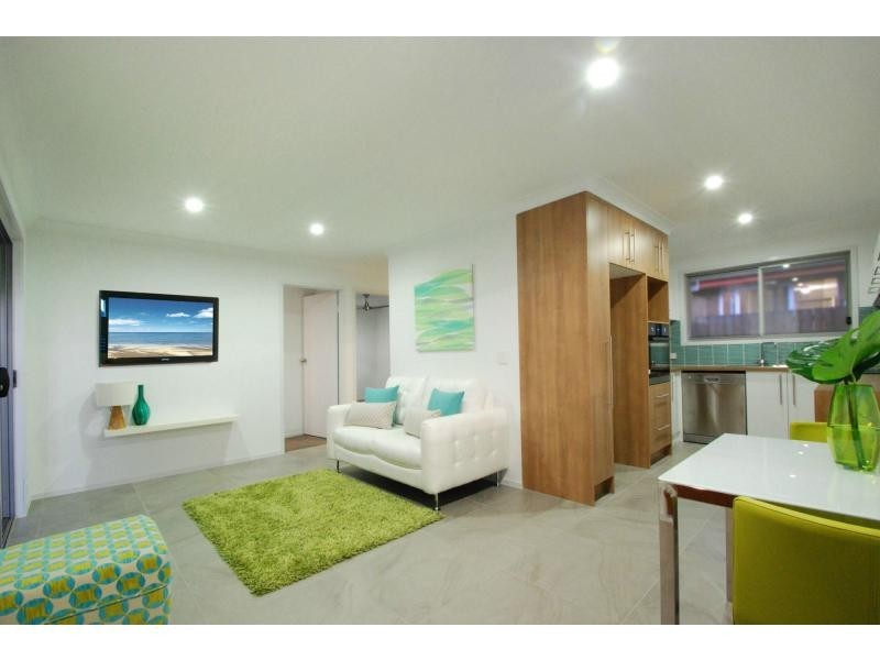 1/84 Nobby Parade, Miami QLD 4220