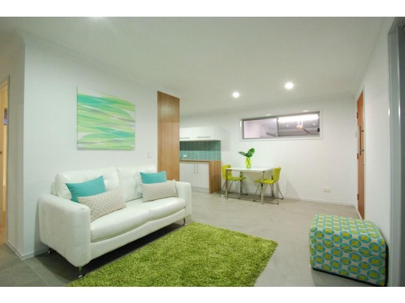 1/84 Nobby Parade, Miami QLD 4220