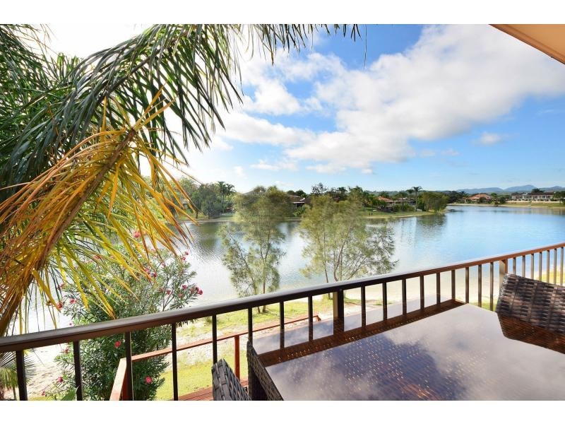 Unit @/18 Sunbird Street, Burleigh Waters QLD 4220
