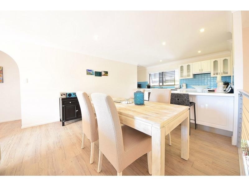 Unit @/18 Sunbird Street, Burleigh Waters QLD 4220