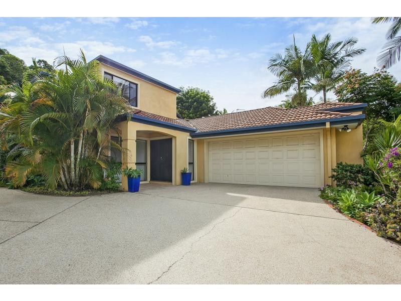2/5 Karri Court, Burleigh Heads QLD 4220