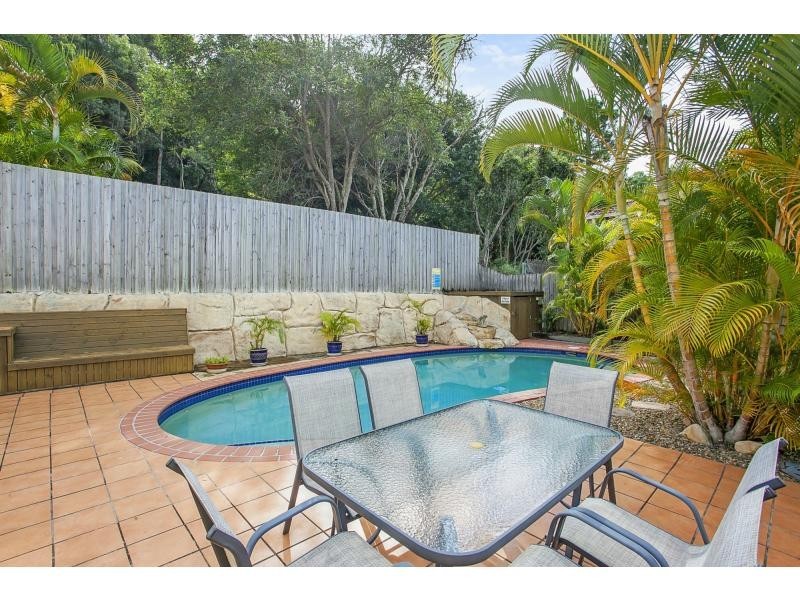 2/5 Karri Court, Burleigh Heads QLD 4220