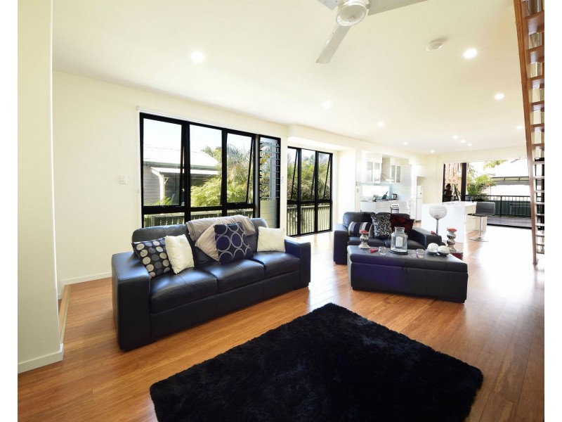 1/30 Nundah Avenue, Miami QLD 4220