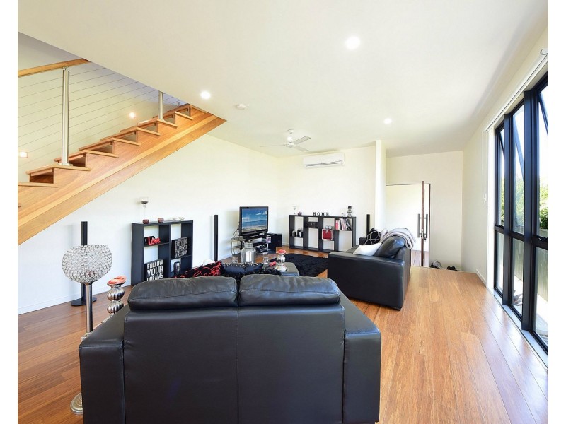 1/30 Nundah Avenue, Miami QLD 4220