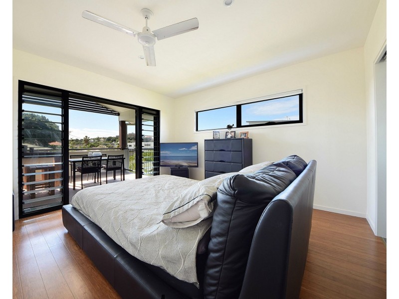 1/30 Nundah Avenue, Miami QLD 4220