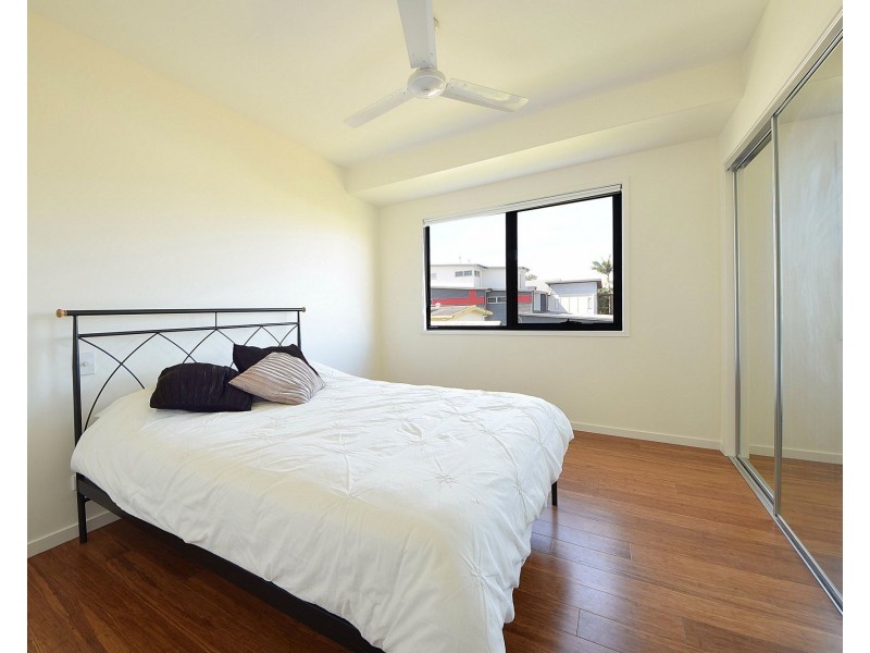 1/30 Nundah Avenue, Miami QLD 4220