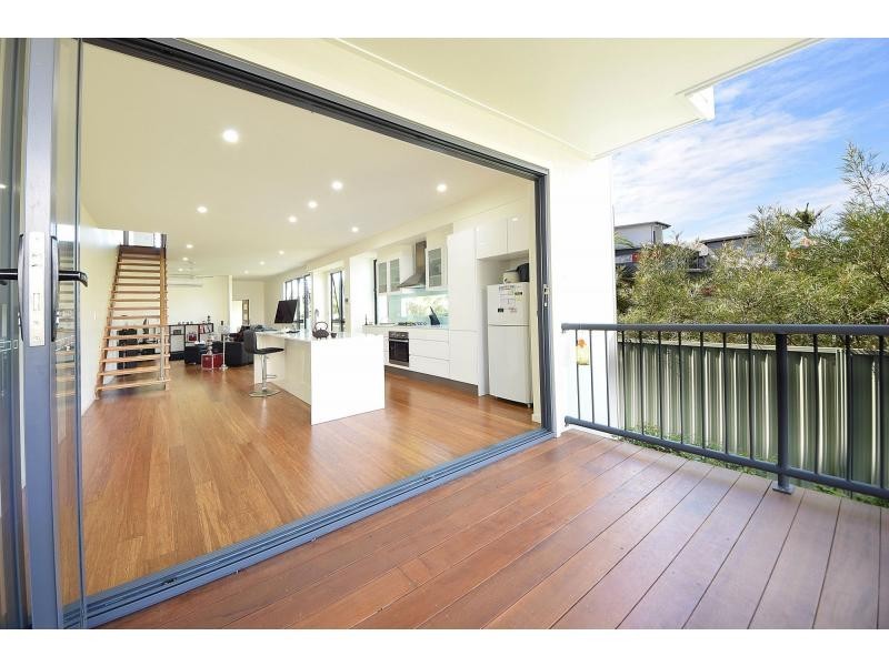 30 Nundah Avenue, Miami QLD 4220