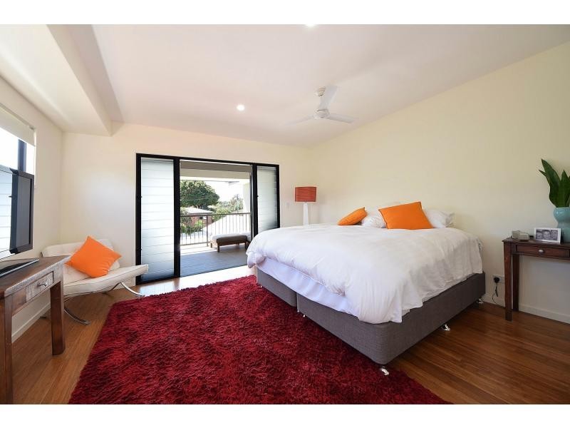 30 Nundah Avenue, Miami QLD 4220