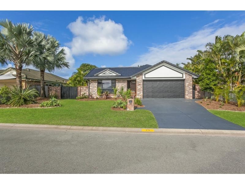 71 Dipper Drive, Burleigh Waters QLD 4220