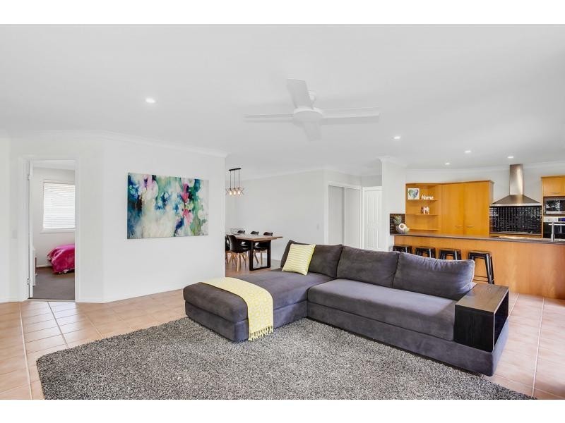 71 Dipper Drive, Burleigh Waters QLD 4220