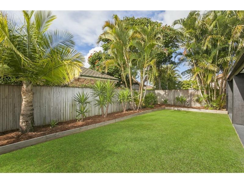 71 Dipper Drive, Burleigh Waters QLD 4220
