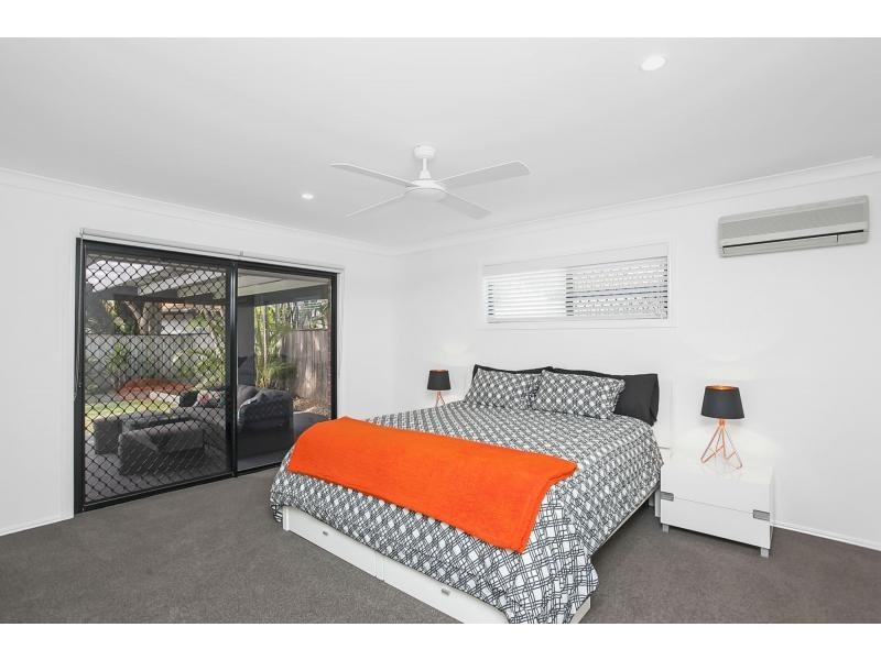 71 Dipper Drive, Burleigh Waters QLD 4220
