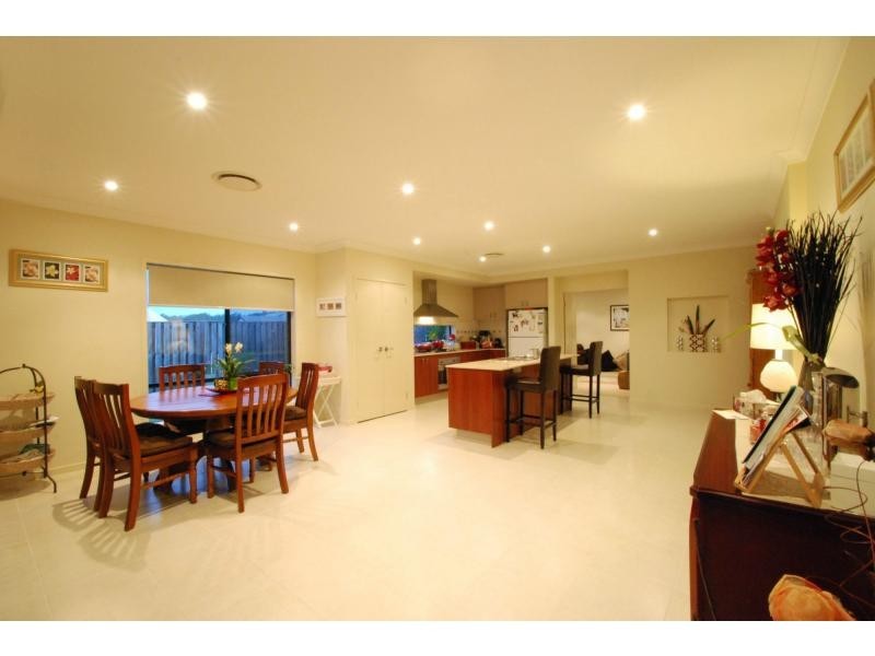 5 Peregrine Street, Reedy Creek QLD 4227