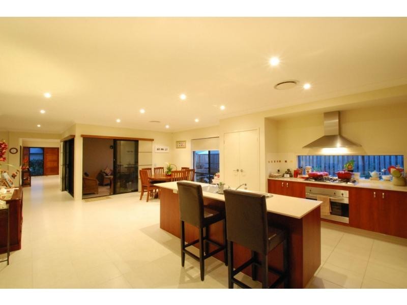 5 Peregrine Street, Reedy Creek QLD 4227