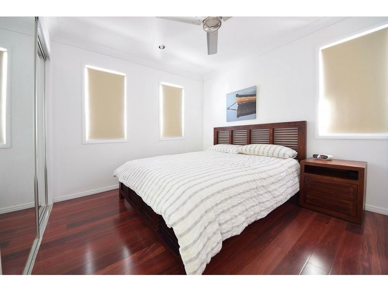 70 Venice Street, Burleigh Waters QLD 4220