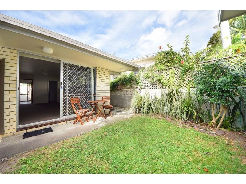 18 Joy Avenue, Burleigh Waters QLD 4220