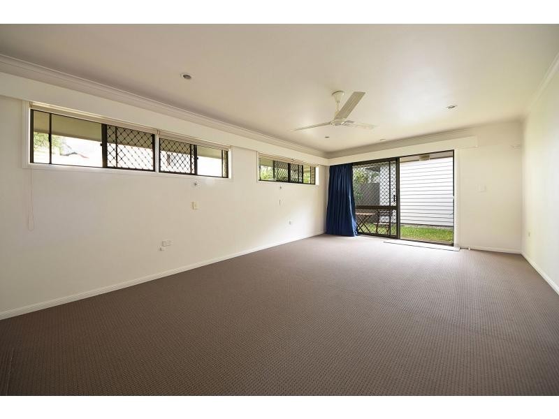 18 Joy Avenue, Burleigh Waters QLD 4220