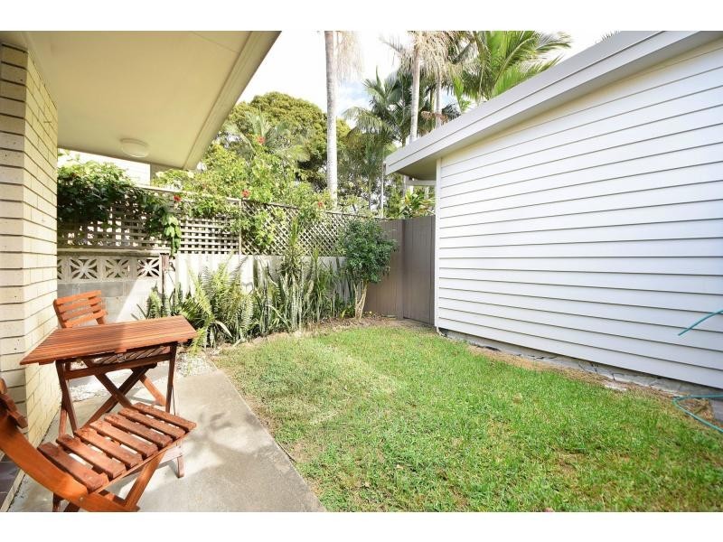 18 Joy Avenue, Burleigh Waters QLD 4220