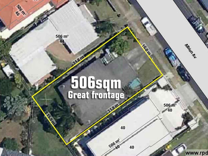 42 Albion Avenue, Miami QLD 4220