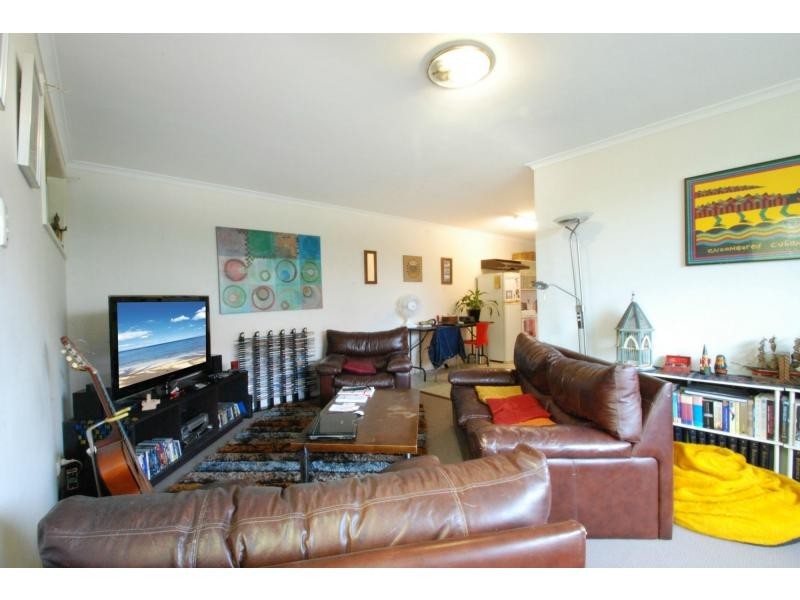 42 Albion Avenue, Miami QLD 4220