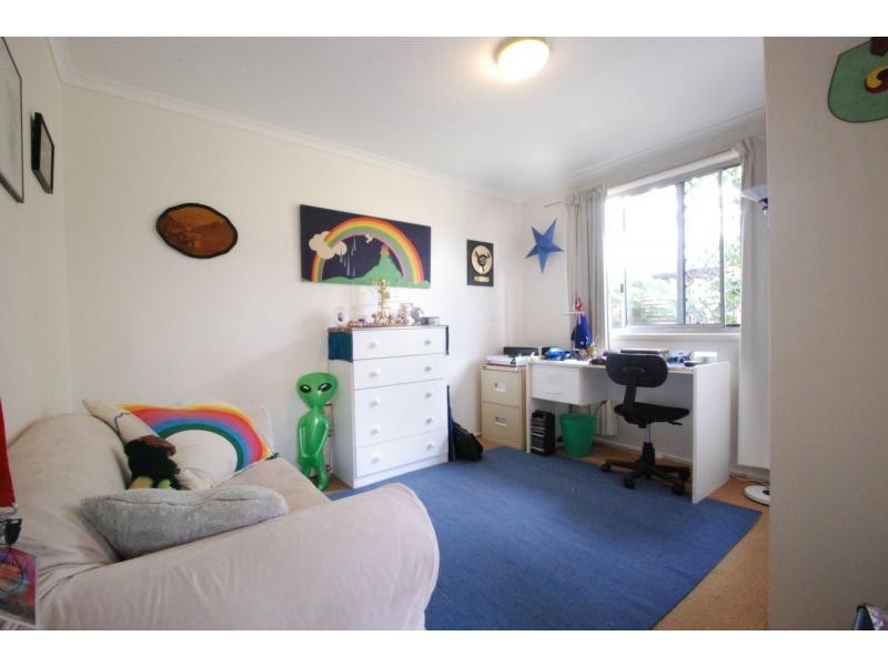 42 Albion Avenue, Miami QLD 4220
