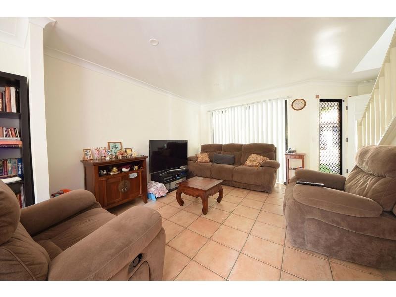 3/4 Karri Court, Burleigh Heads QLD 4220